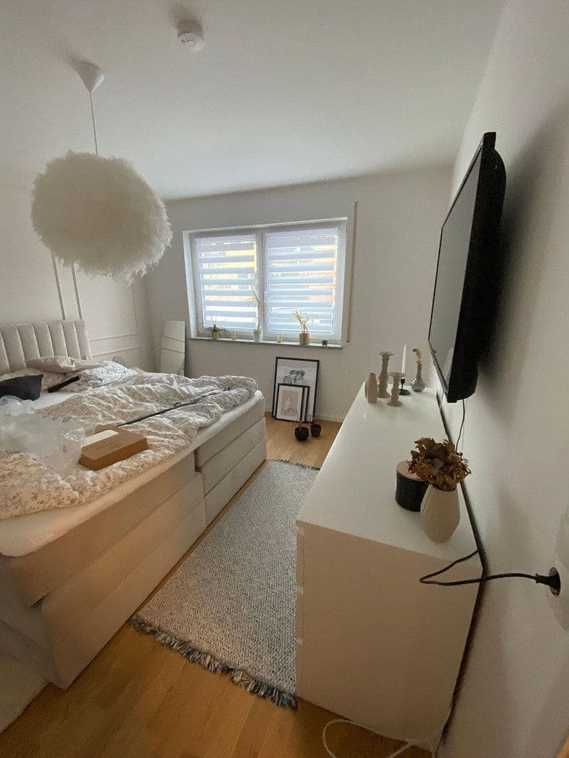 Prenájom bytu 3-izbový 85 m², Amlingstadter Str. 23, Hirschaid, Bavorsko Prenájom bytu 3-izbový 85 m², Amlingstadter Str. 23, Hirschaid, Bavorsko