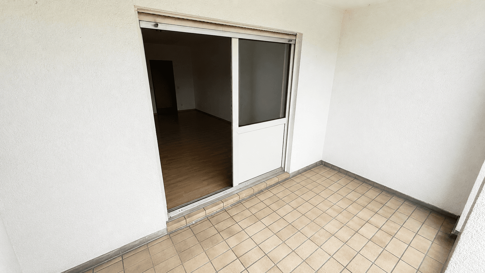 Prenájom bytu 1-izbový 34 m², Bruchsal, Bádensko-Wurttembersko Prenájom bytu 1-izbový 34 m², Bruchsal, Bádensko-Wurttembersko