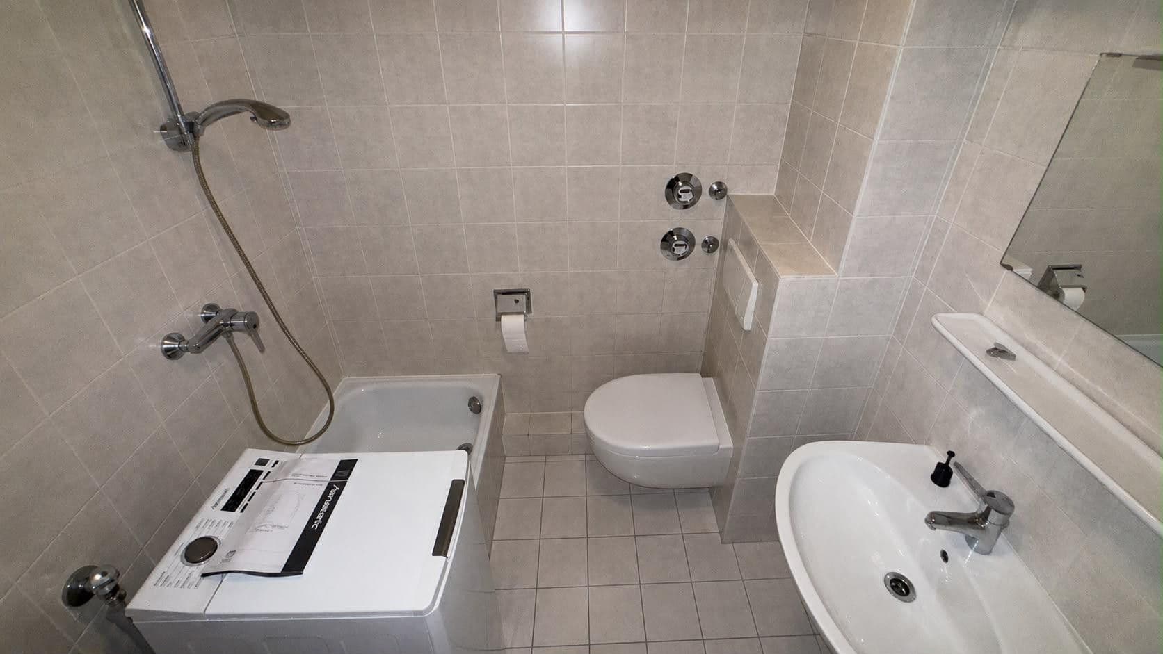 Prenájom bytu 1-izbový 34 m², Bruchsal, Bádensko-Wurttembersko Prenájom bytu 1-izbový 34 m², Bruchsal, Bádensko-Wurttembersko
