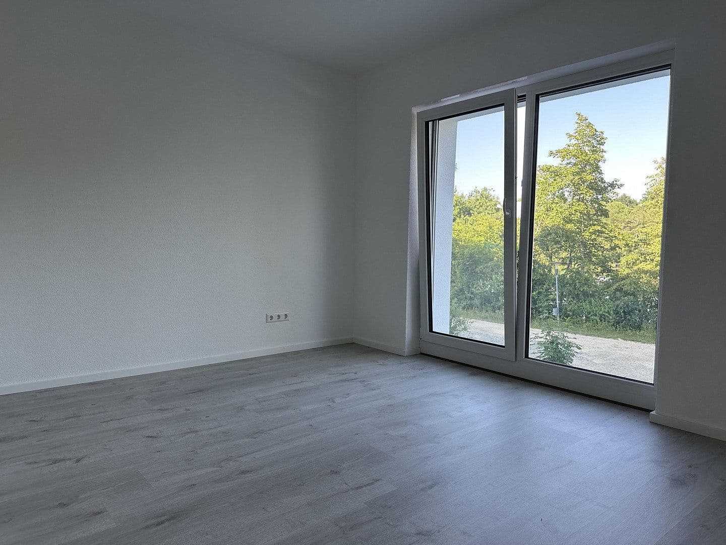 Prenájom bytu 3-izbový 86 m², Fichtestr. 40, Singen (Hohentwiel), Bádensko-Wurttembersko Prenájom bytu 3-izbový 86 m², Fichtestr. 40, Singen (Hohentwiel), Bádensko-Wurttembersko