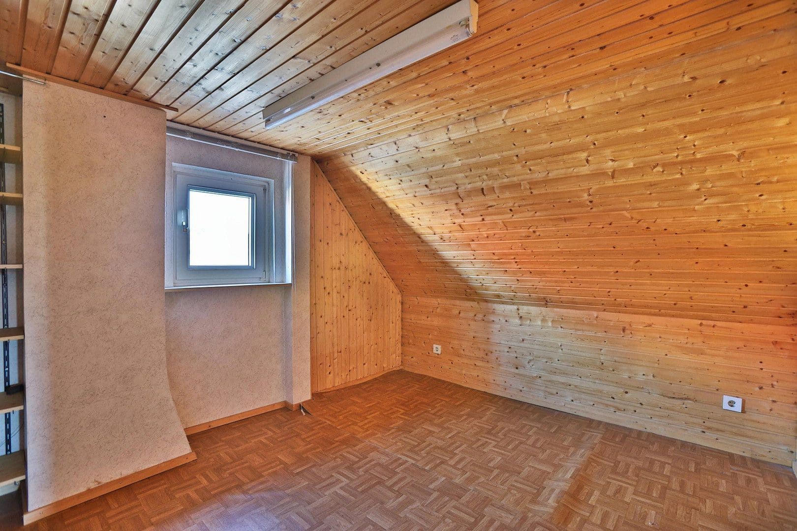 Predaj domu 130 m², pozemok 285 m², Buchbergstraße 4, Freigericht, Hesensko Predaj domu 130 m², pozemok 285 m², Buchbergstraße 4, Freigericht, Hesensko