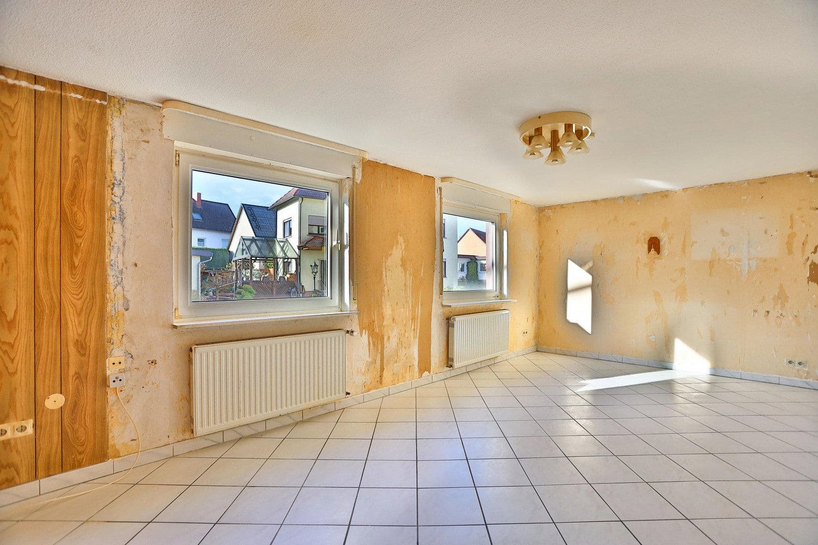 Predaj domu 130 m², pozemok 285 m², Buchbergstraße 4, Freigericht, Hesensko Predaj domu 130 m², pozemok 285 m², Buchbergstraße 4, Freigericht, Hesensko