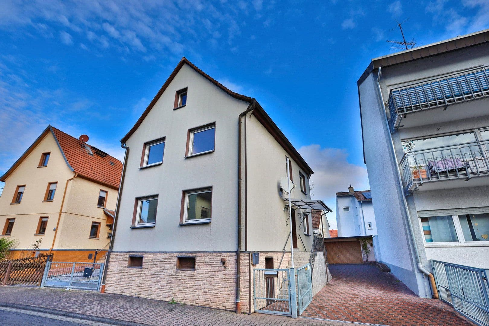 Predaj domu 130 m², pozemok 285 m², Buchbergstraße 4, Freigericht, Hesensko Predaj domu 130 m², pozemok 285 m², Buchbergstraße 4, Freigericht, Hesensko