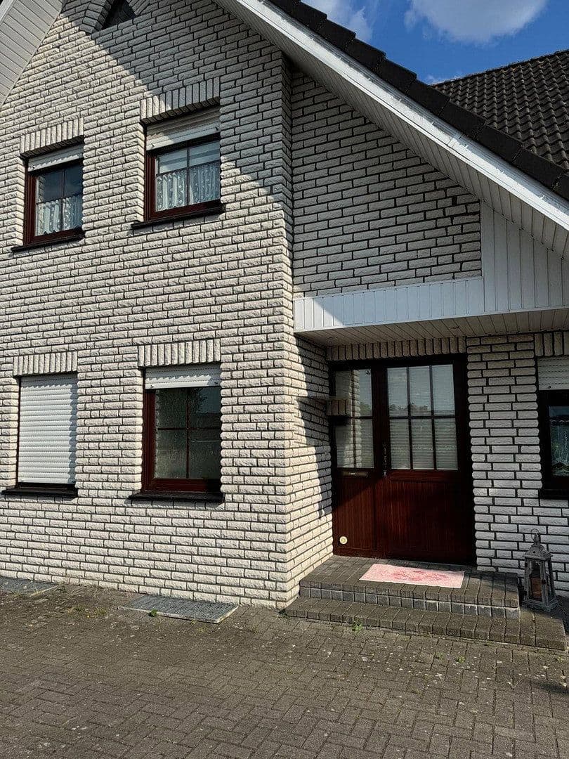 Predaj domu 142 m², pozemok 648 m², Lengerich, Dolné Sasko Predaj domu 142 m², pozemok 648 m², Lengerich, Dolné Sasko