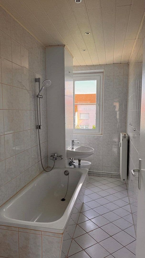 Prenájom bytu 4-izbový 70 m², Arthur Scheibner Ring 14, Mücheln (Geiseltal), Sasko-Anhaltsko Prenájom bytu 4-izbový 70 m², Arthur Scheibner Ring 14, Mücheln (Geiseltal), Sasko-Anhaltsko