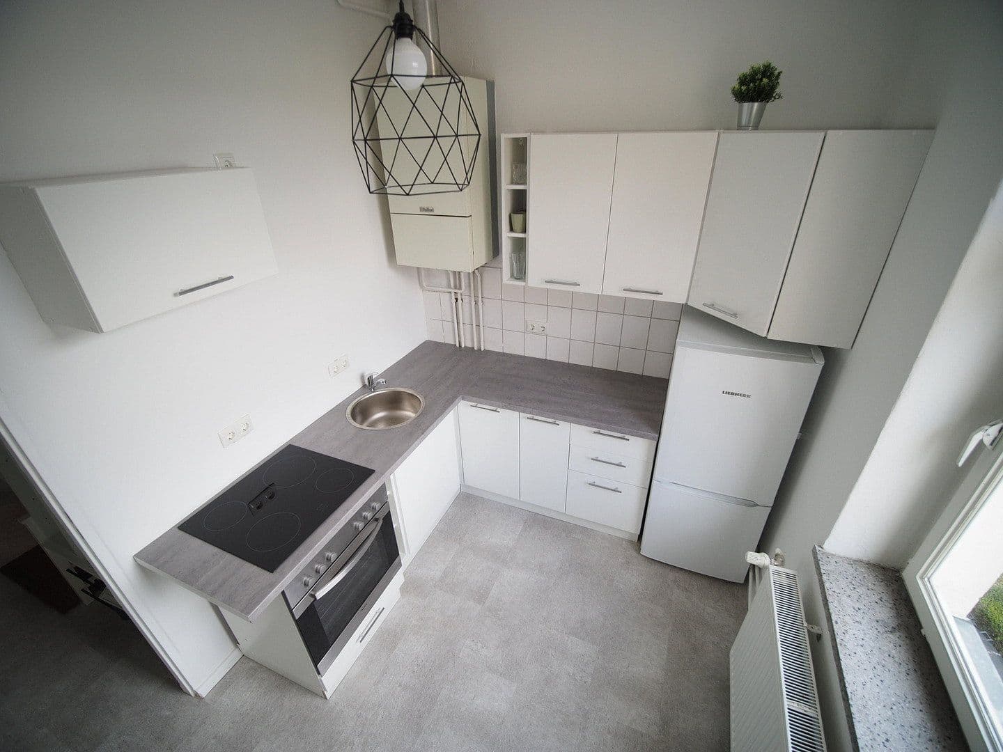 Prenájom bytu 1-izbový 37 m², Berlin, Berlín Prenájom bytu 1-izbový 37 m², Berlin, Berlín