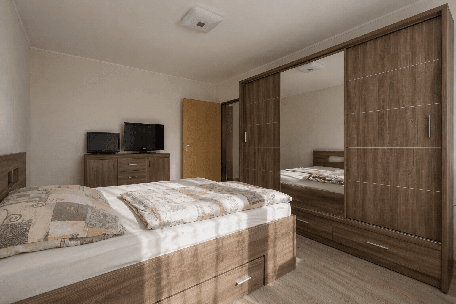 Predaj domu 121 m², pozemok 172 m², Neusäß, Bavorsko Predaj domu 121 m², pozemok 172 m², Neusäß, Bavorsko