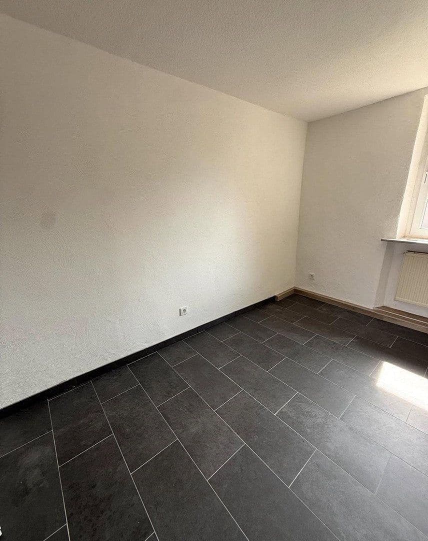 Prenájom domu 140 m², pozemok 600 m², Kirchstr. 6, Kleinkahl, Bavorsko Prenájom domu 140 m², pozemok 600 m², Kirchstr. 6, Kleinkahl, Bavorsko