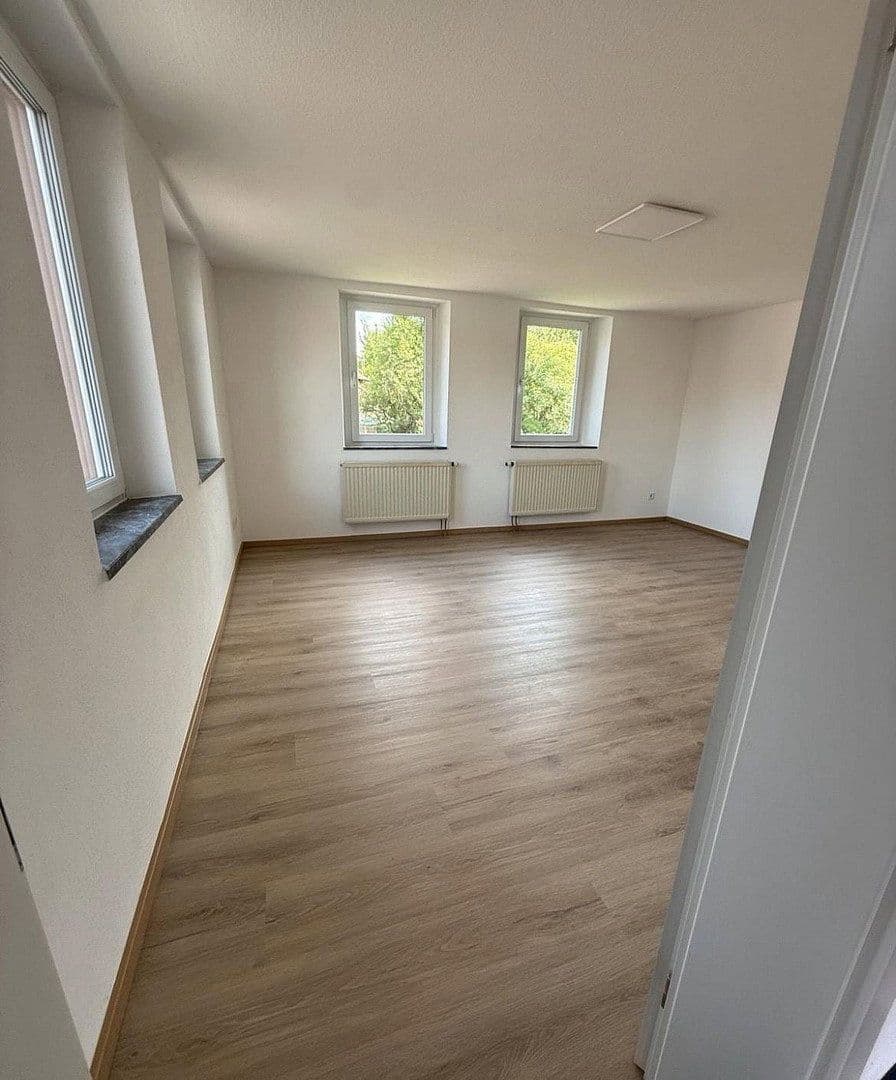 Prenájom domu 140 m², pozemok 600 m², Kirchstr. 6, Kleinkahl, Bavorsko Prenájom domu 140 m², pozemok 600 m², Kirchstr. 6, Kleinkahl, Bavorsko