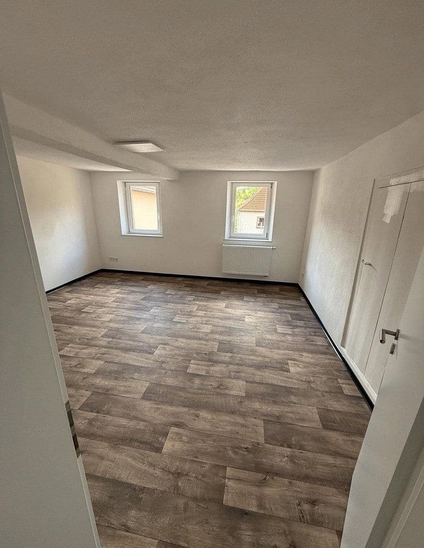 Prenájom domu 140 m², pozemok 600 m², Kirchstr. 6, Kleinkahl, Bavorsko Prenájom domu 140 m², pozemok 600 m², Kirchstr. 6, Kleinkahl, Bavorsko