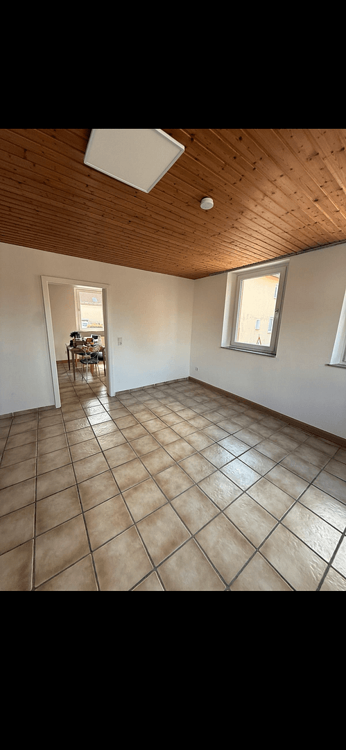 Prenájom domu 140 m², pozemok 600 m², Kirchstr. 6, Kleinkahl, Bavorsko Prenájom domu 140 m², pozemok 600 m², Kirchstr. 6, Kleinkahl, Bavorsko