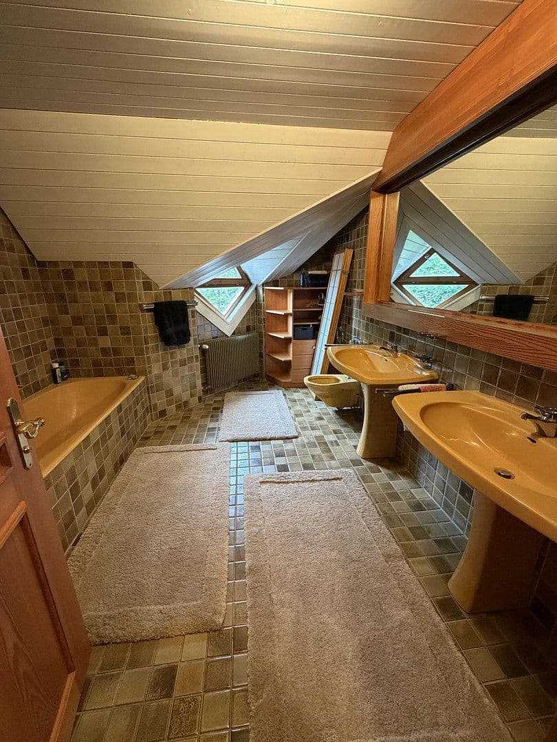 Prenájom domu 220 m², pozemok 3.150 m², Gebenbach, Bavorsko Prenájom domu 220 m², pozemok 3.150 m², Gebenbach, Bavorsko
