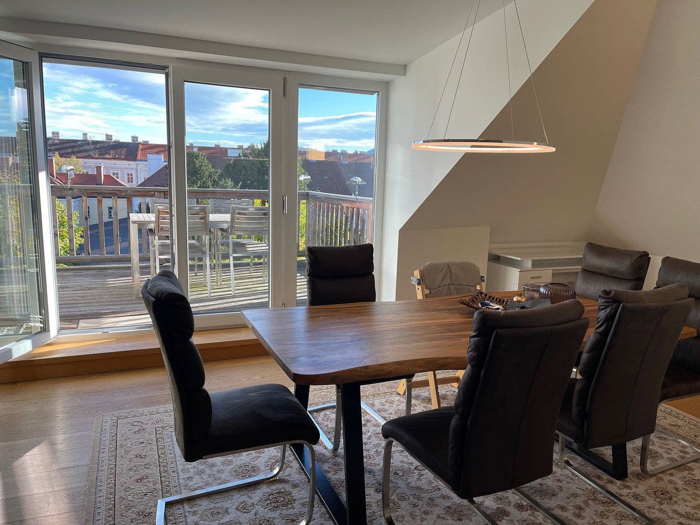 Prenájom bytu 4-izbový 150 m², Kasernstraße 19a, Krems an der Donau, Dolné Rakúsko Prenájom bytu 4-izbový 150 m², Kasernstraße 19a, Krems an der Donau, Dolné Rakúsko