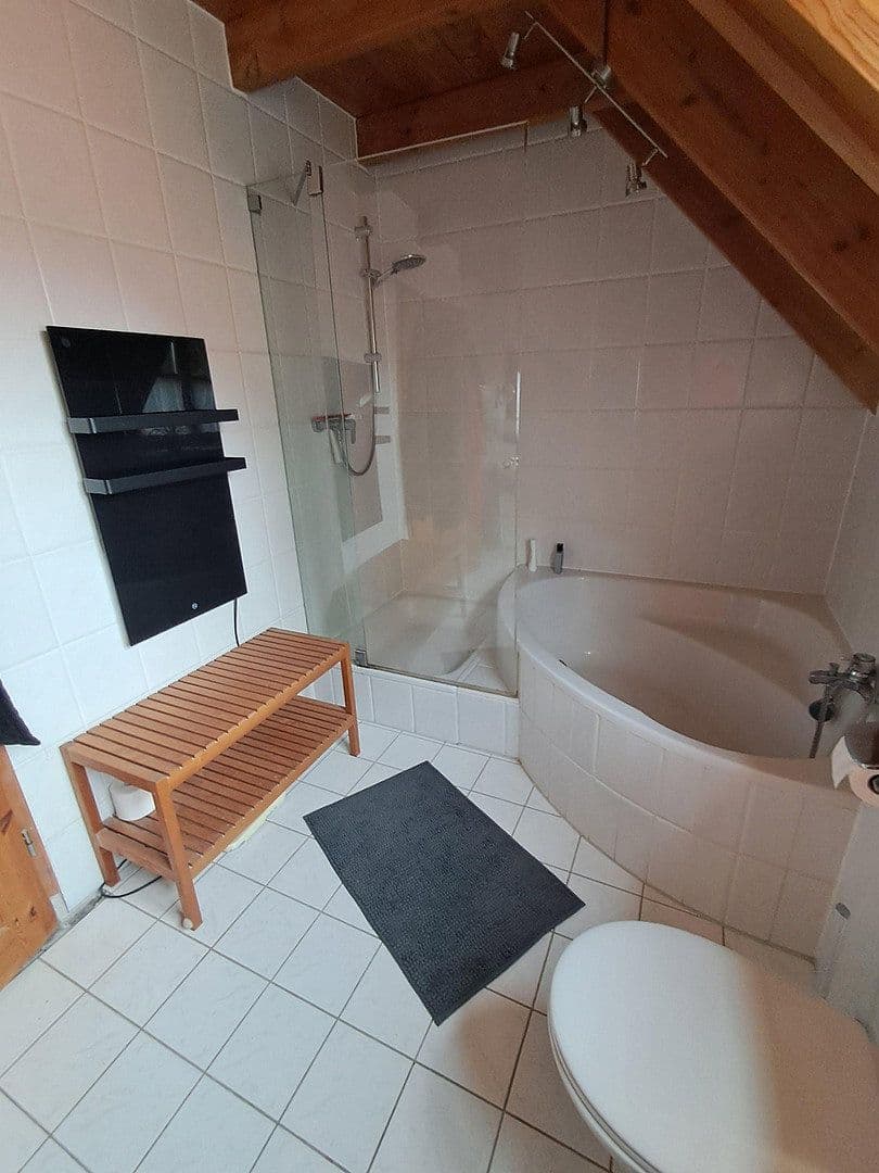 Predaj domu 98 m², pozemok 353 m², München, Bavorsko Predaj domu 98 m², pozemok 353 m², München, Bavorsko