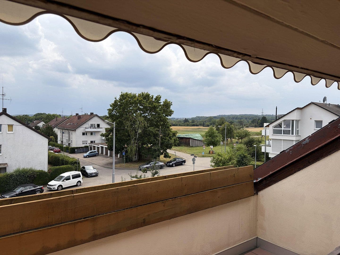 Prenájom bytu 3-izbový 90 m², Stuttgart, Bádensko-Wurttembersko Prenájom bytu 3-izbový 90 m², Stuttgart, Bádensko-Wurttembersko