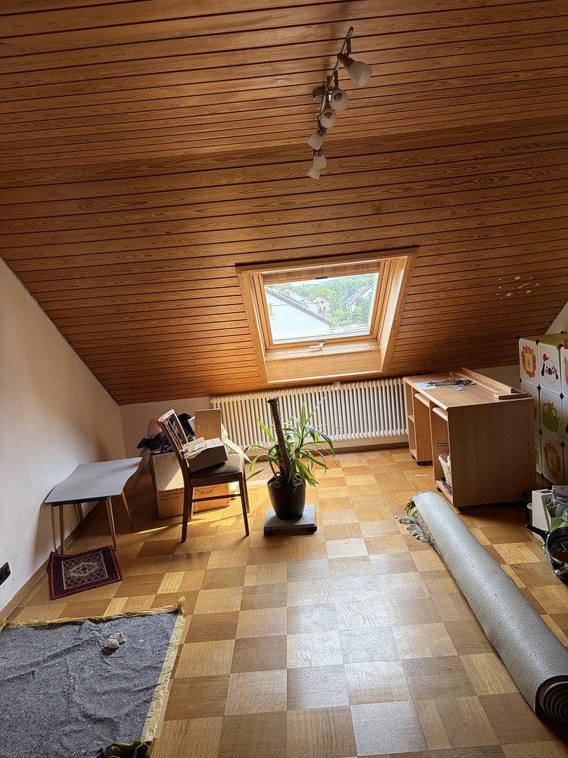 Prenájom bytu 3-izbový 90 m², Stuttgart, Bádensko-Wurttembersko Prenájom bytu 3-izbový 90 m², Stuttgart, Bádensko-Wurttembersko