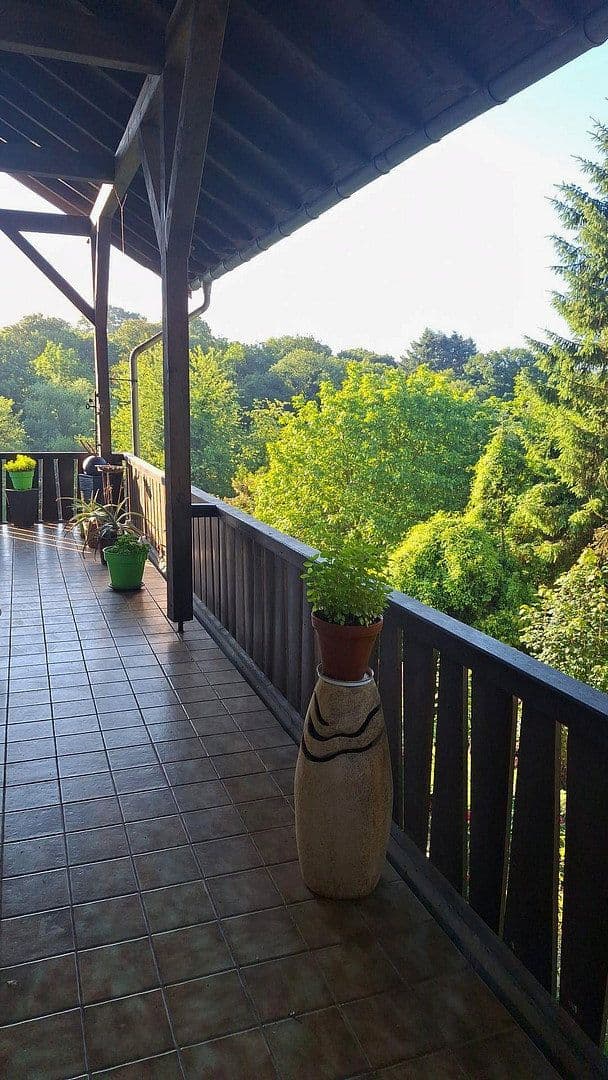 Predaj domu 255 m², pozemok 1.200 m², Melsbach, Porýnie-Falcko Predaj domu 255 m², pozemok 1.200 m², Melsbach, Porýnie-Falcko