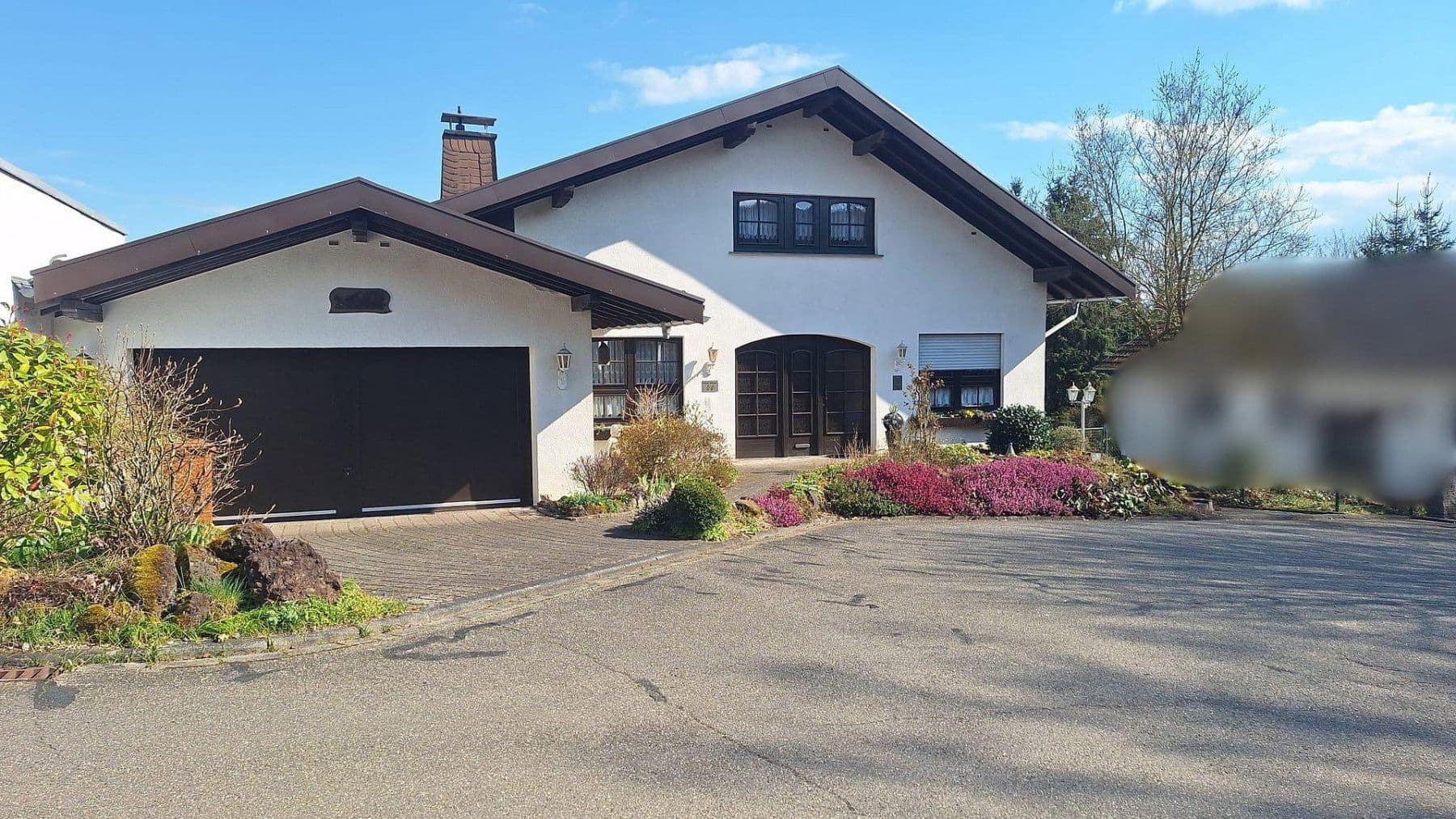 Predaj domu 255 m², pozemok 1.200 m², Melsbach, Porýnie-Falcko Predaj domu 255 m², pozemok 1.200 m², Melsbach, Porýnie-Falcko