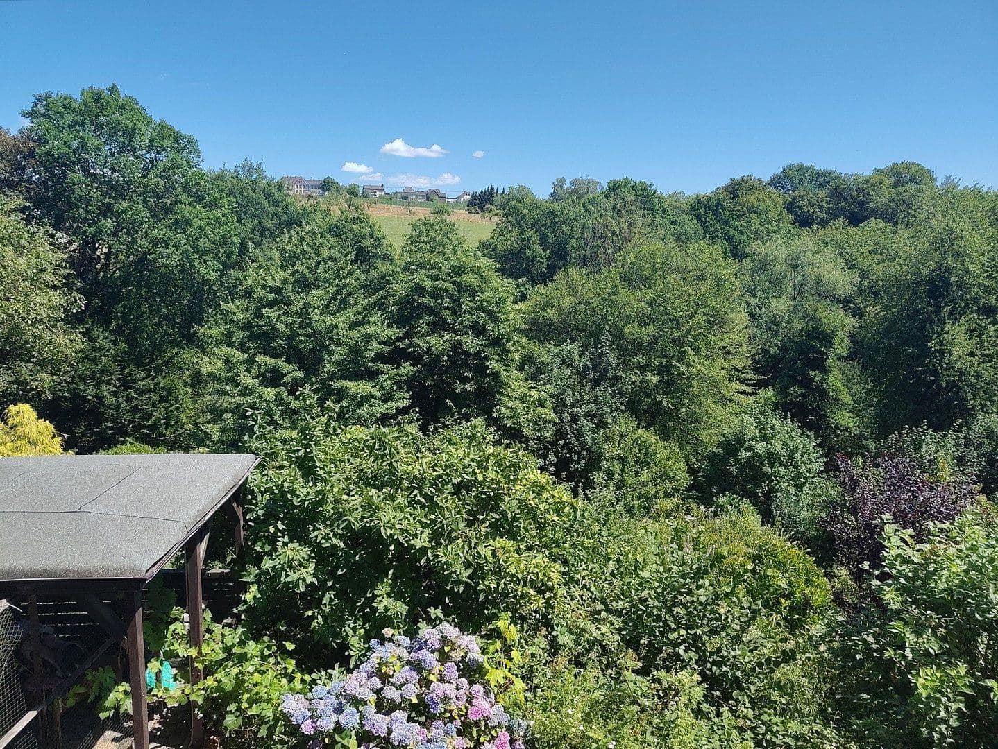 Predaj domu 255 m², pozemok 1.200 m², Melsbach, Porýnie-Falcko Predaj domu 255 m², pozemok 1.200 m², Melsbach, Porýnie-Falcko