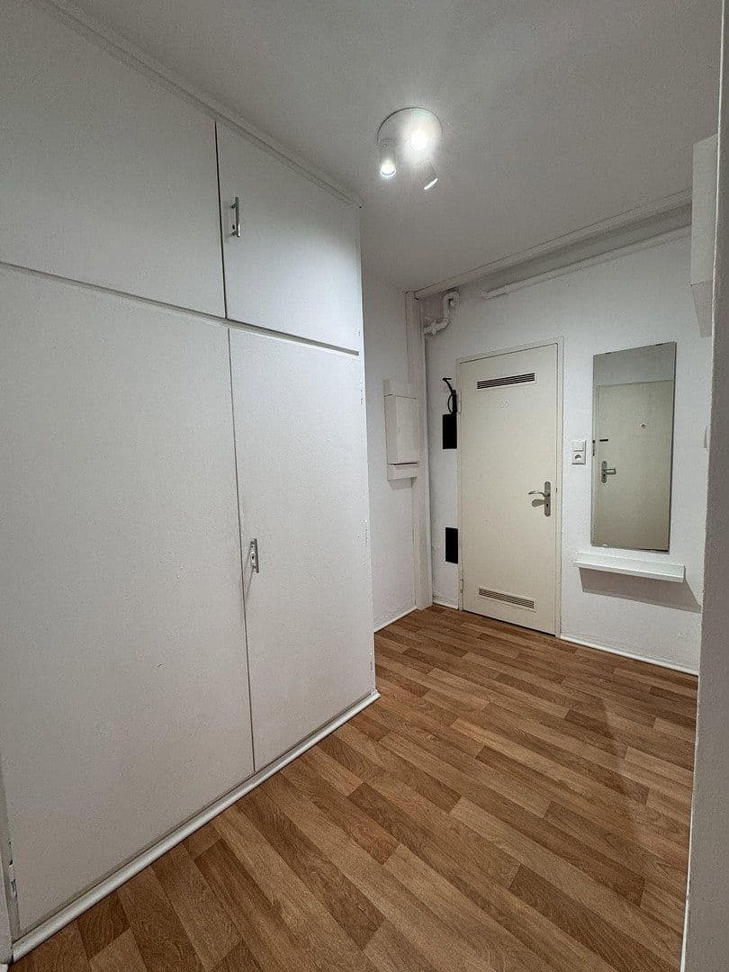 Prenájom bytu 1-izbový 37 m², Mannheim, Bádensko-Wurttembersko Prenájom bytu 1-izbový 37 m², Mannheim, Bádensko-Wurttembersko