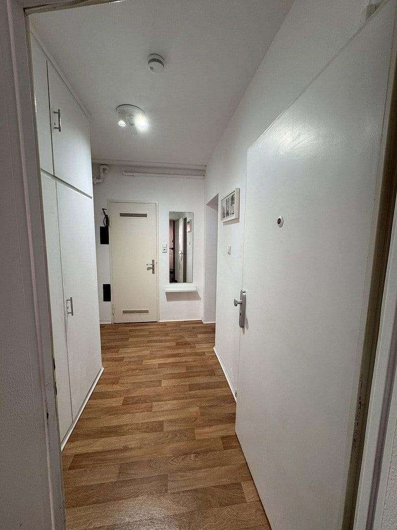 Prenájom bytu 1-izbový 37 m², Mannheim, Bádensko-Wurttembersko Prenájom bytu 1-izbový 37 m², Mannheim, Bádensko-Wurttembersko