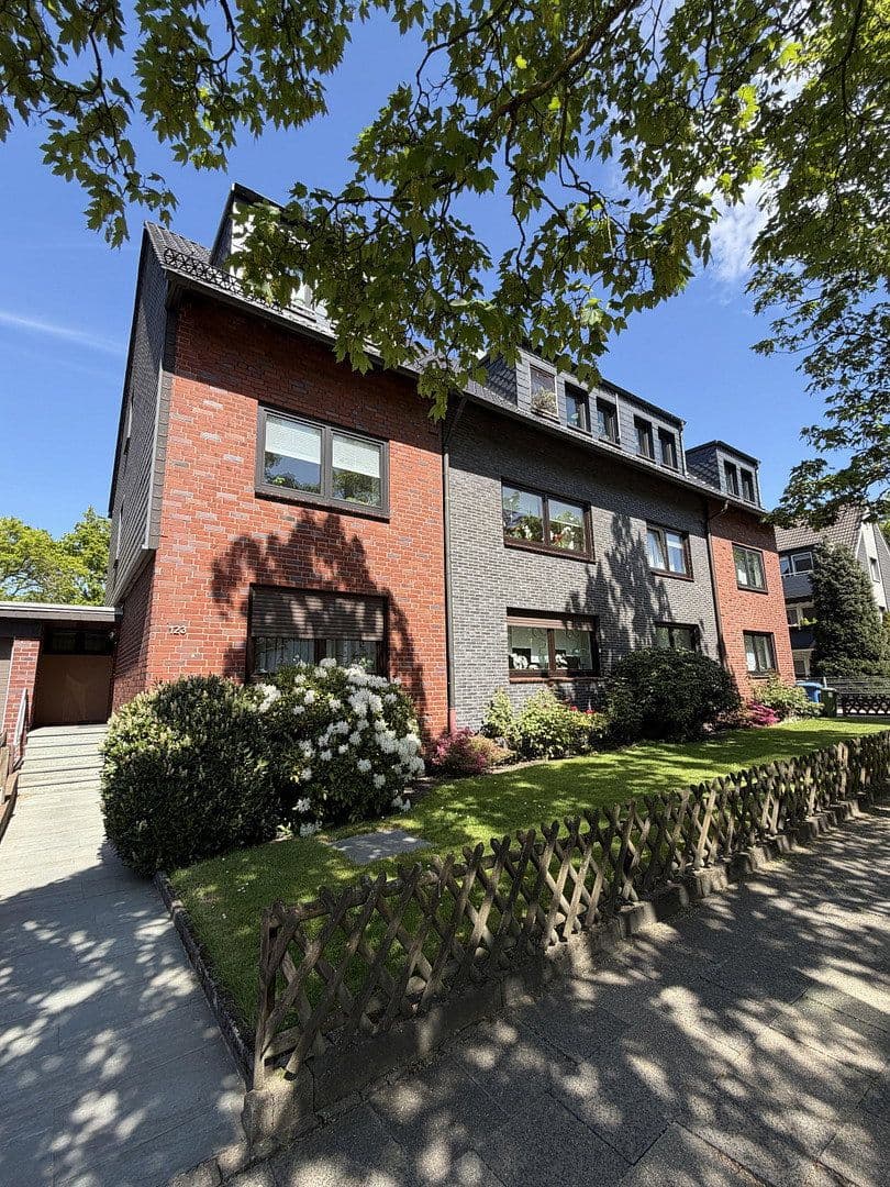 Prenájom bytu 3-izbový 76 m², Teutoburgerstr. 123, Oberhausen, Severné Porýnie - Westfálsko Prenájom bytu 3-izbový 76 m², Teutoburgerstr. 123, Oberhausen, Severné Porýnie - Westfálsko