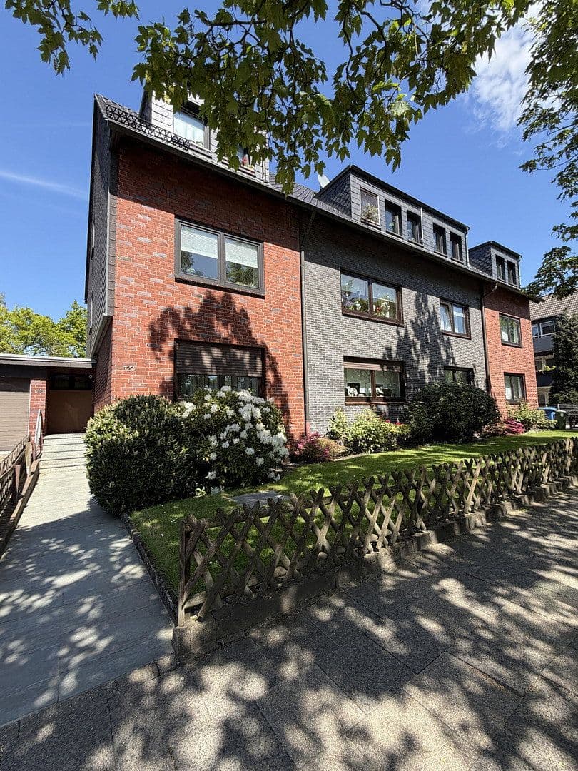 Prenájom bytu 3-izbový 76 m², Teutoburgerstr. 123, Oberhausen, Severné Porýnie - Westfálsko Prenájom bytu 3-izbový 76 m², Teutoburgerstr. 123, Oberhausen, Severné Porýnie - Westfálsko
