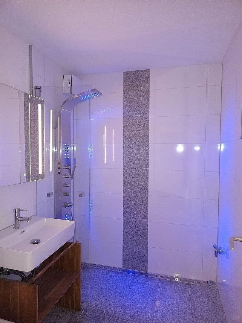 Prenájom bytu 1-izbový 40 m², Zum Hofgut 1, Konstanz, Bádensko-Wurttembersko Prenájom bytu 1-izbový 40 m², Zum Hofgut 1, Konstanz, Bádensko-Wurttembersko