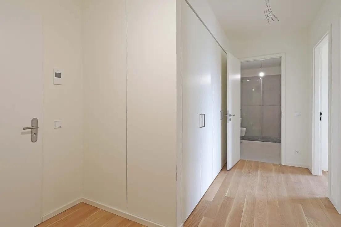 Prenájom bytu 2-izbový 60 m², Friedenauer Höhe 23a, Berlin, Berlín Prenájom bytu 2-izbový 60 m², Friedenauer Höhe 23a, Berlin, Berlín