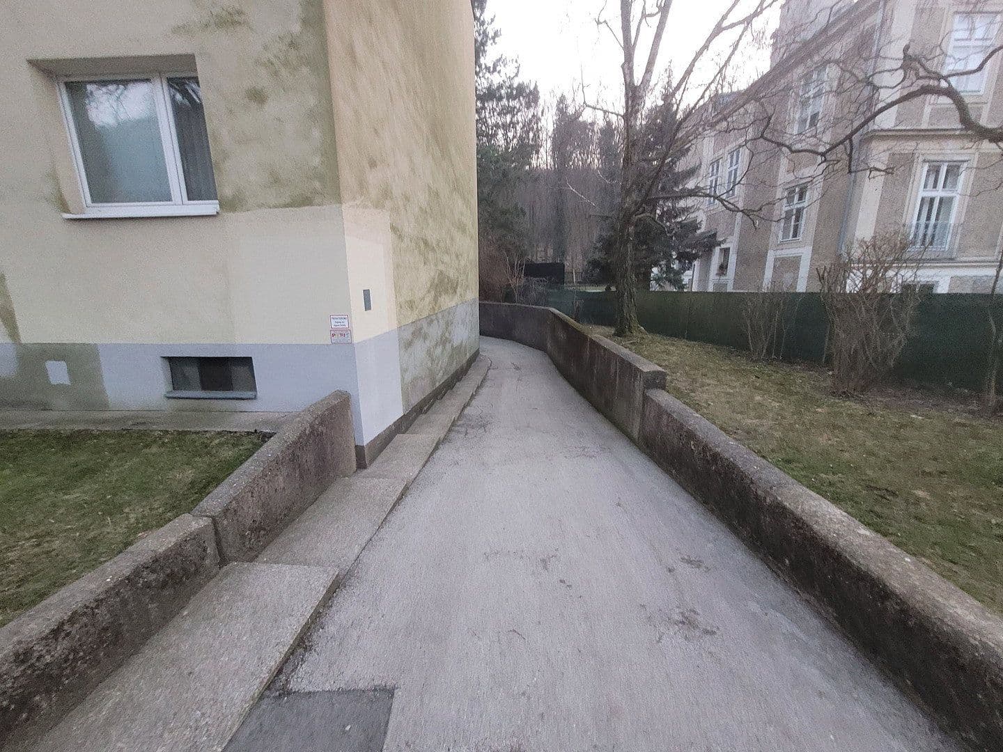 Prenájom garáže 12 m², Neuwaldegger Straße 41, Wien, Viedeň Prenájom garáže 12 m², Neuwaldegger Straße 41, Wien, Viedeň