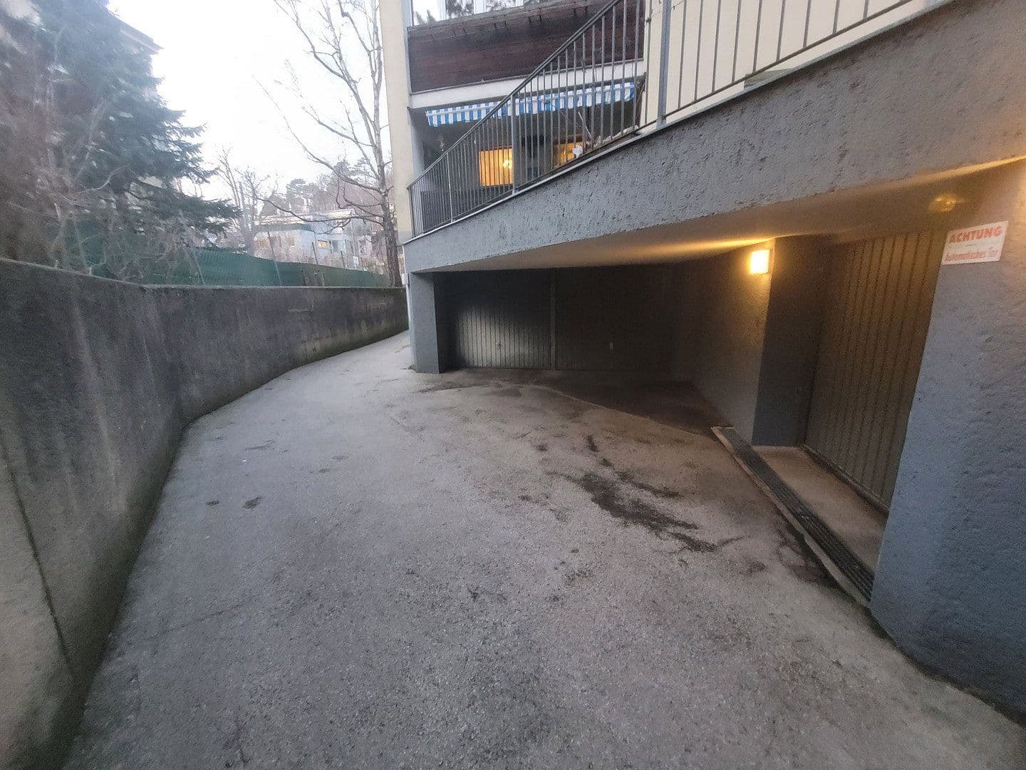 Prenájom garáže 12 m², Neuwaldegger Straße 41, Wien, Viedeň Prenájom garáže 12 m², Neuwaldegger Straße 41, Wien, Viedeň