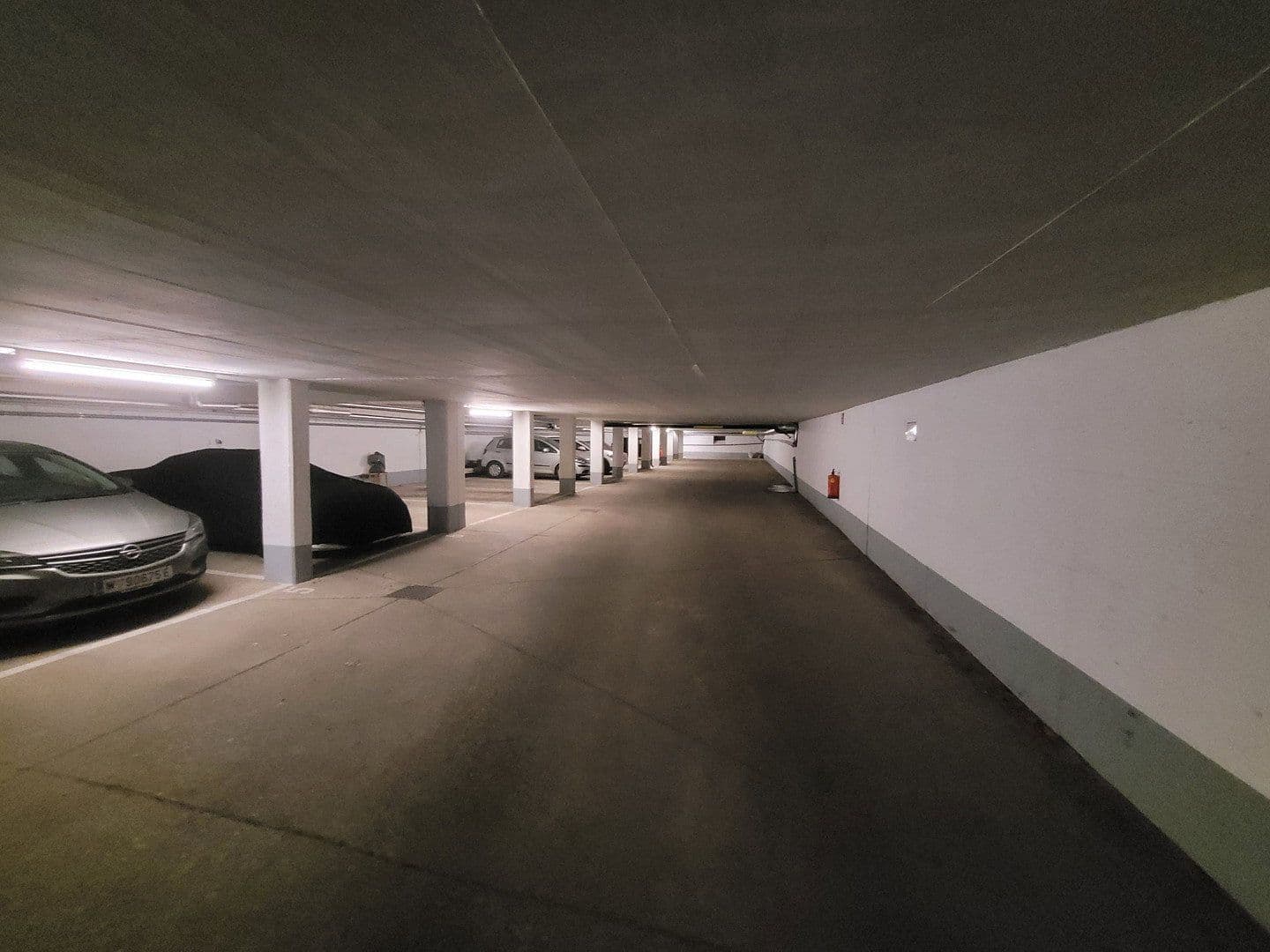 Prenájom garáže 12 m², Neuwaldegger Straße 41, Wien, Viedeň Prenájom garáže 12 m², Neuwaldegger Straße 41, Wien, Viedeň