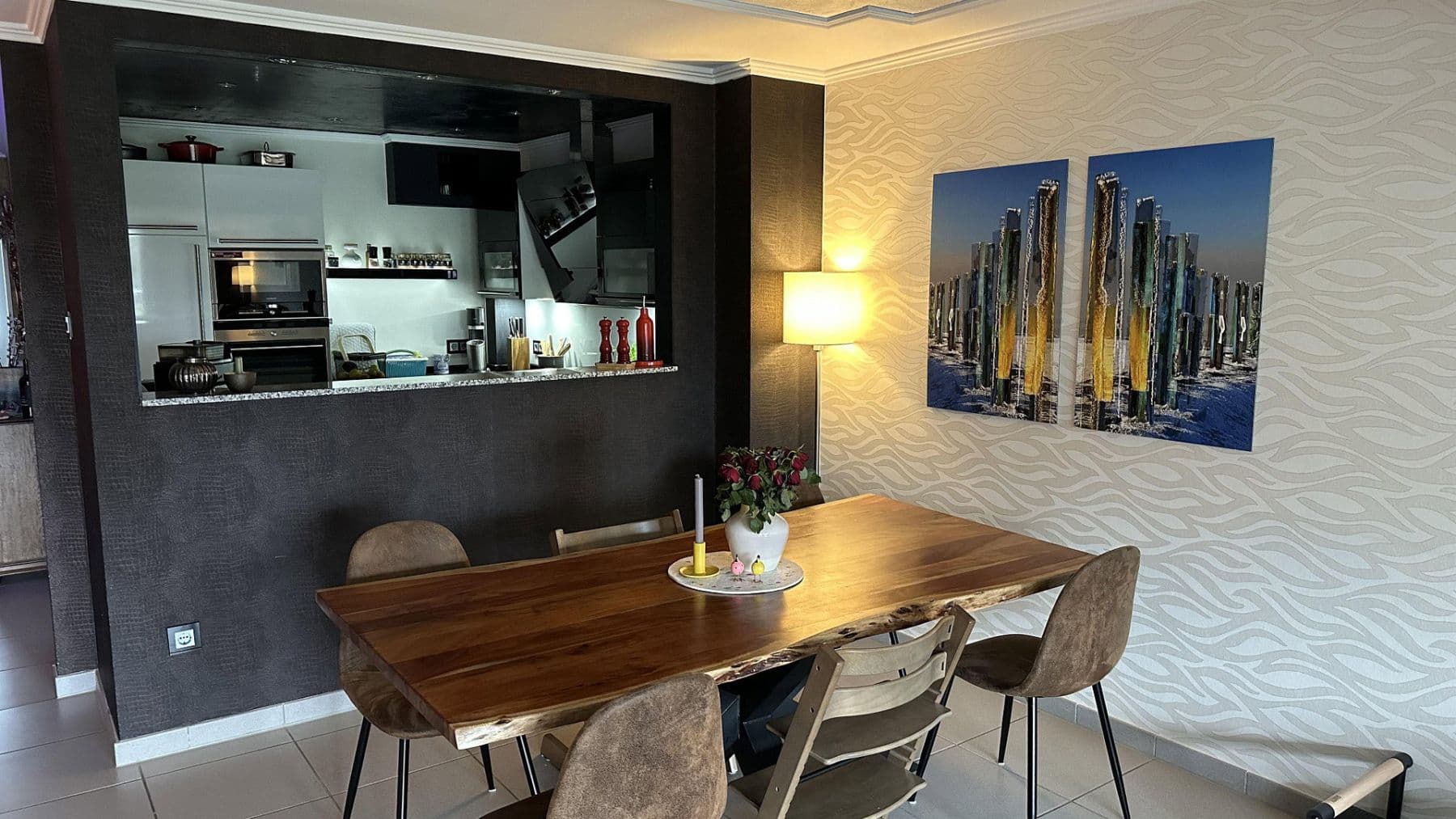 Predaj bytu 5-izbový 126 m², Oberhausen, Severné Porýnie - Westfálsko Predaj bytu 5-izbový 126 m², Oberhausen, Severné Porýnie - Westfálsko