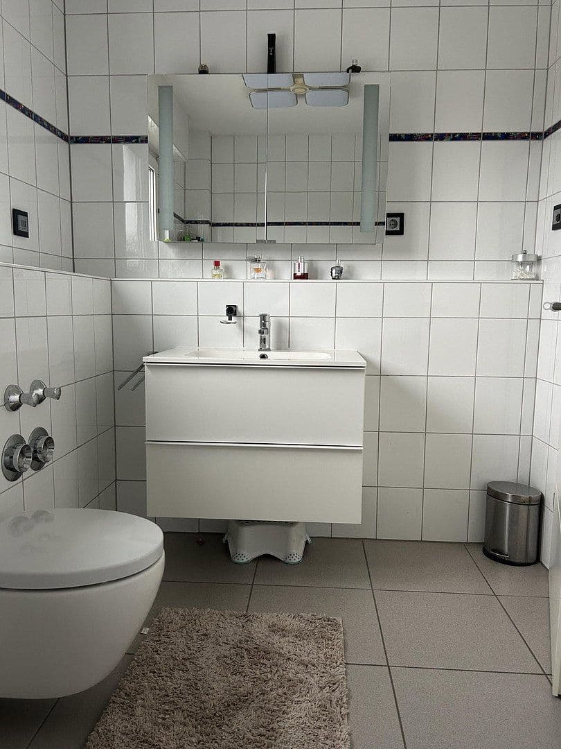 Predaj bytu 5-izbový 126 m², Oberhausen, Severné Porýnie - Westfálsko Predaj bytu 5-izbový 126 m², Oberhausen, Severné Porýnie - Westfálsko