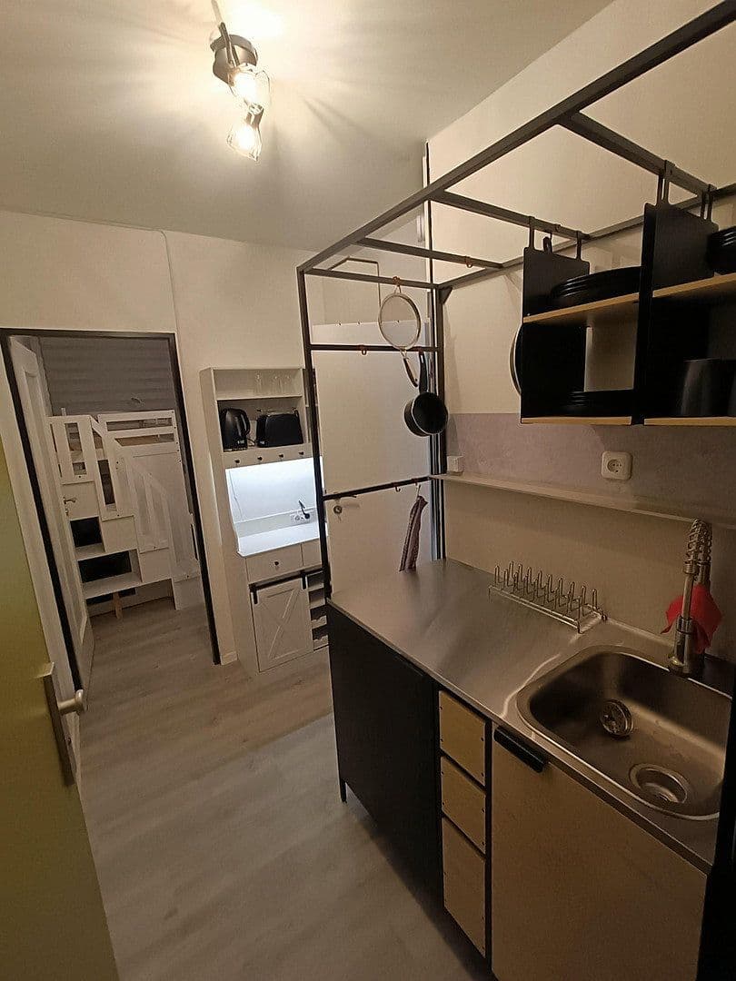 Prenájom bytu 1-izbový 20 m², Berhard-Feilchenfeld-Straße 13, Köln-Zollstock, Severné Porýnie - Westfálsko Prenájom bytu 1-izbový 20 m², Berhard-Feilchenfeld-Straße 13, Köln-Zollstock, Severné Porýnie - Westfálsko