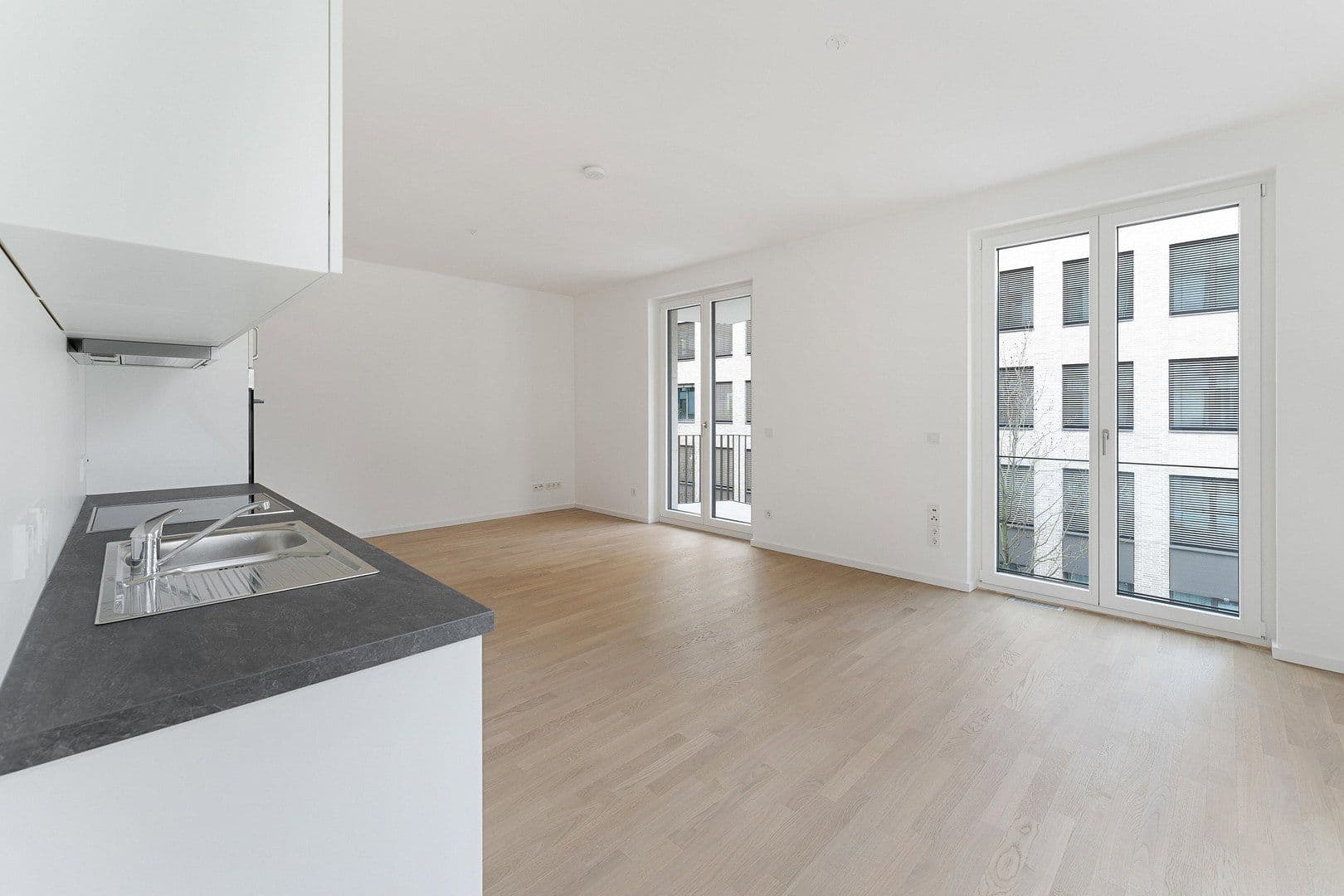 Prenájom bytu 2-izbový 62 m², Mühlenstraße 20, Berlin, Berlín Prenájom bytu 2-izbový 62 m², Mühlenstraße 20, Berlin, Berlín