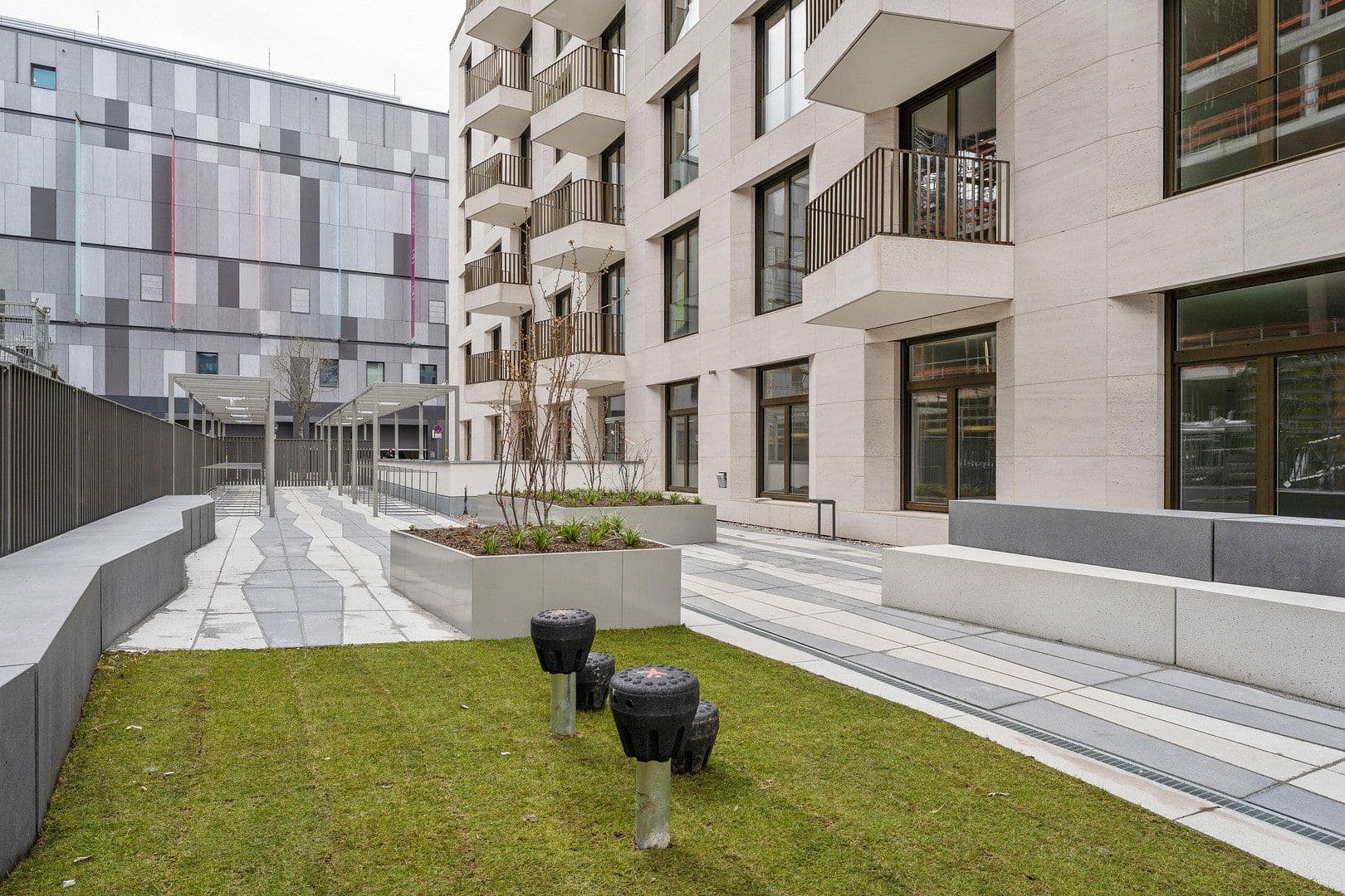 Prenájom bytu 2-izbový 62 m², Mühlenstraße 20, Berlin, Berlín Prenájom bytu 2-izbový 62 m², Mühlenstraße 20, Berlin, Berlín