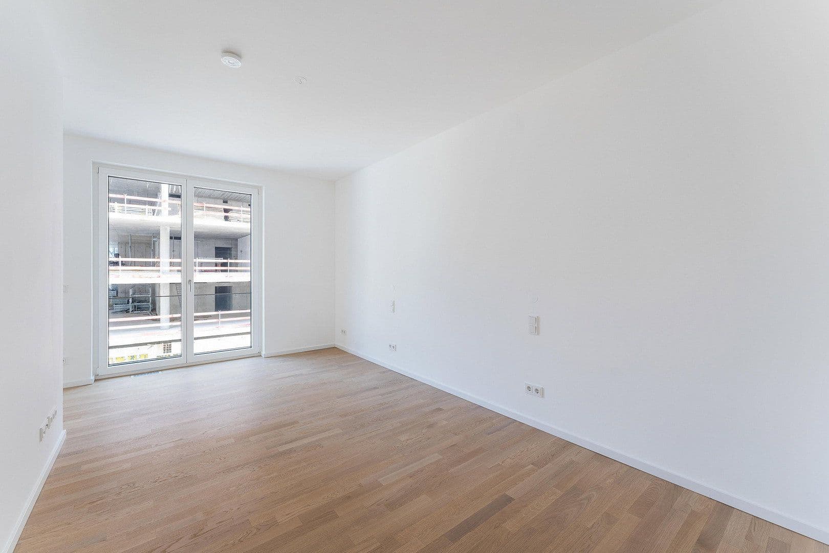 Prenájom bytu 2-izbový 62 m², Mühlenstraße 20, Berlin, Berlín Prenájom bytu 2-izbový 62 m², Mühlenstraße 20, Berlin, Berlín