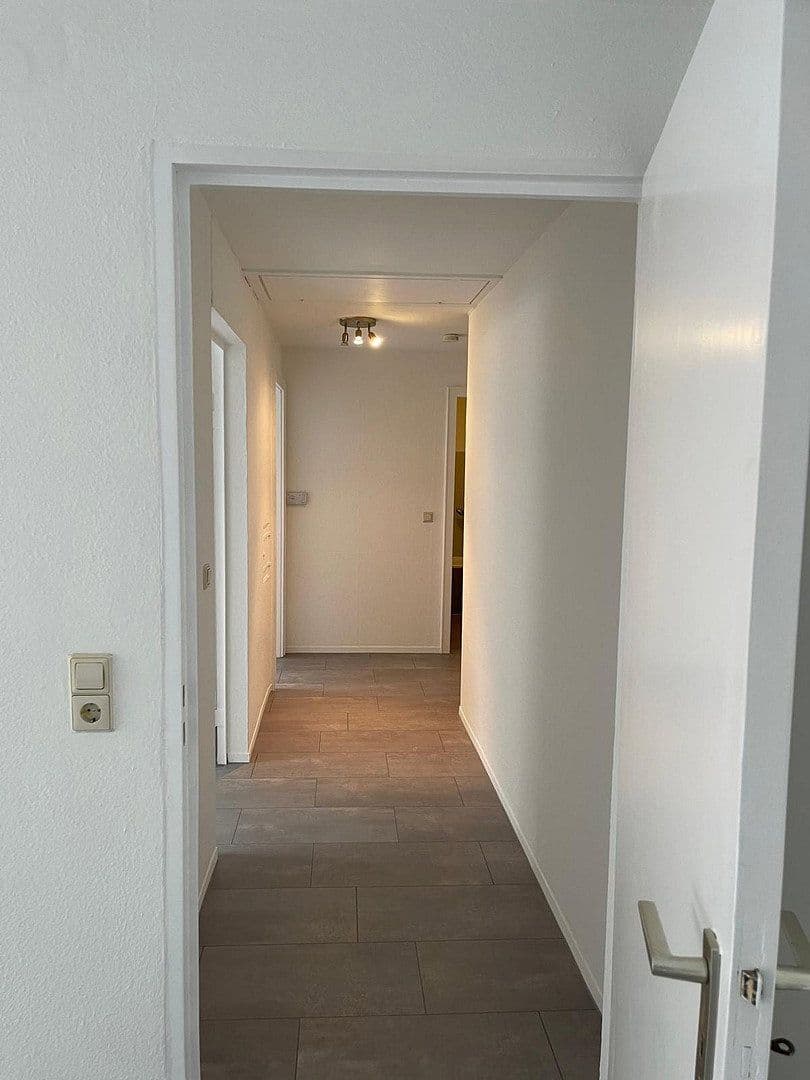 Prenájom bytu 2-izbový 56 m², Kaiser-Friedrichstr. 32, Pforzheim, Bádensko-Wurttembersko Prenájom bytu 2-izbový 56 m², Kaiser-Friedrichstr. 32, Pforzheim, Bádensko-Wurttembersko