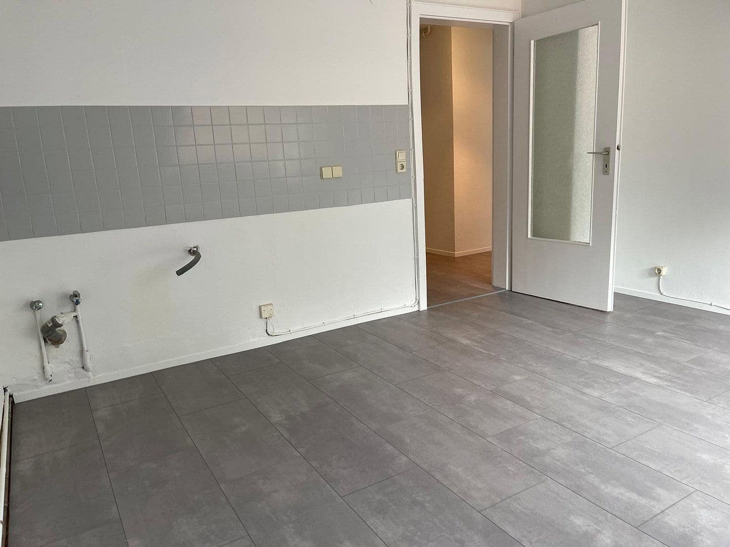 Prenájom bytu 2-izbový 56 m², Kaiser-Friedrichstr. 32, Pforzheim, Bádensko-Wurttembersko Prenájom bytu 2-izbový 56 m², Kaiser-Friedrichstr. 32, Pforzheim, Bádensko-Wurttembersko