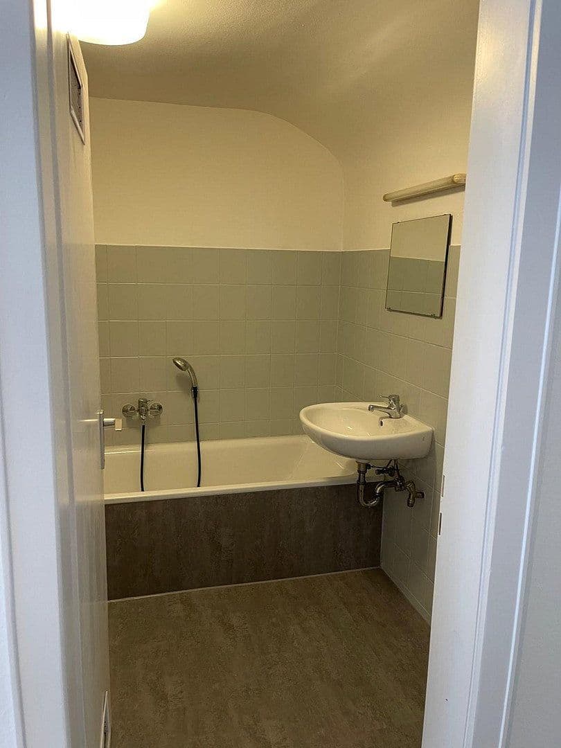 Prenájom bytu 2-izbový 56 m², Kaiser-Friedrichstr. 32, Pforzheim, Bádensko-Wurttembersko Prenájom bytu 2-izbový 56 m², Kaiser-Friedrichstr. 32, Pforzheim, Bádensko-Wurttembersko