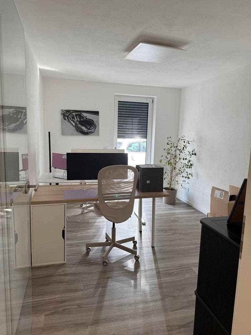 Prenájom domu 273 m², pozemok 750 m², Lauterbachstr.4b, Geretsried, Bavorsko Prenájom domu 273 m², pozemok 750 m², Lauterbachstr.4b, Geretsried, Bavorsko