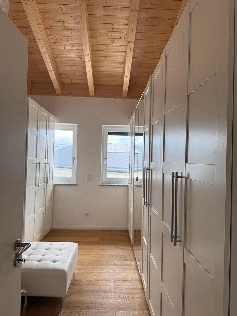 Prenájom domu 273 m², pozemok 750 m², Lauterbachstr.4b, Geretsried, Bavorsko Prenájom domu 273 m², pozemok 750 m², Lauterbachstr.4b, Geretsried, Bavorsko
