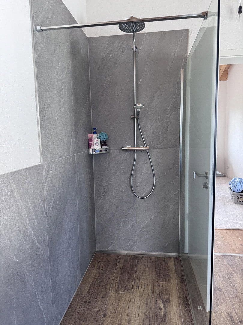 Prenájom domu 273 m², pozemok 750 m², Lauterbachstr.4b, Geretsried, Bavorsko Prenájom domu 273 m², pozemok 750 m², Lauterbachstr.4b, Geretsried, Bavorsko