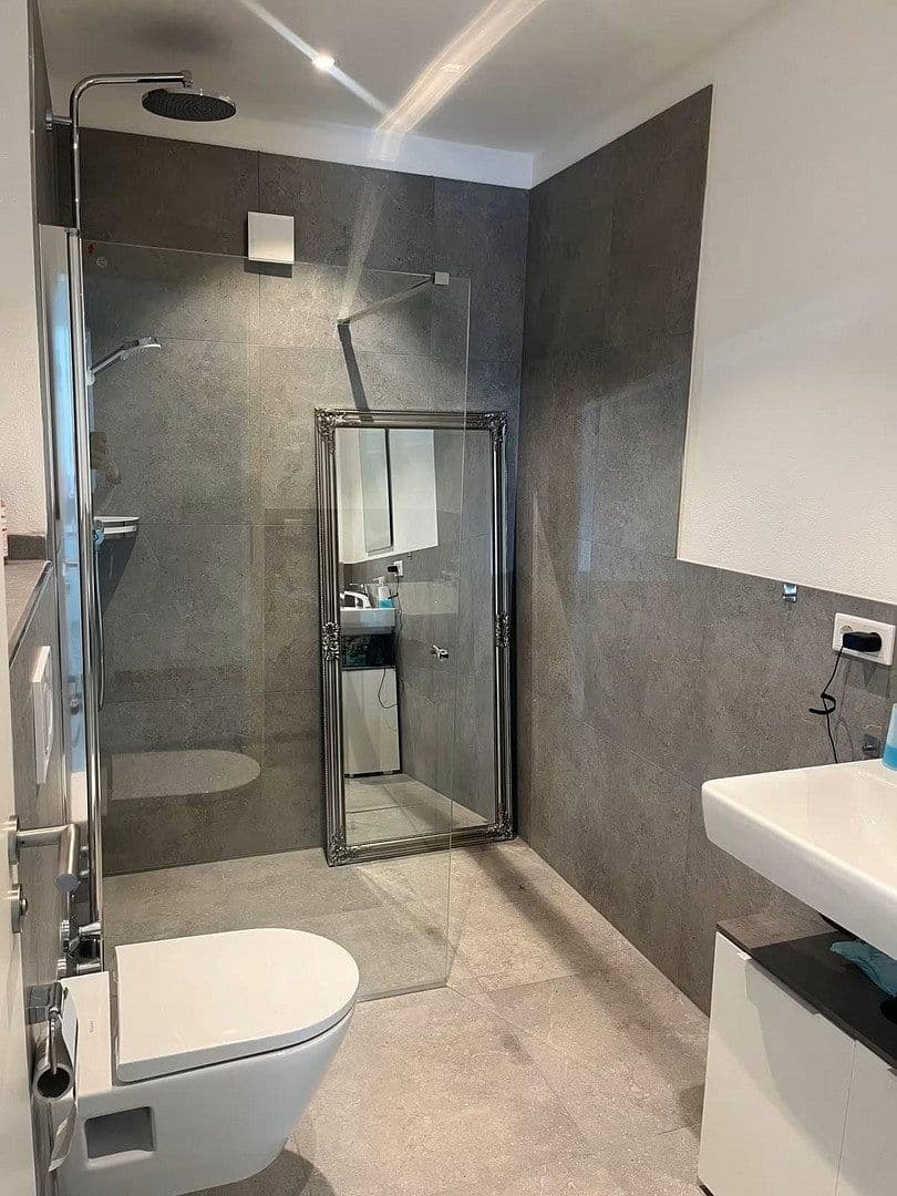 Prenájom domu 273 m², pozemok 750 m², Lauterbachstr.4b, Geretsried, Bavorsko Prenájom domu 273 m², pozemok 750 m², Lauterbachstr.4b, Geretsried, Bavorsko