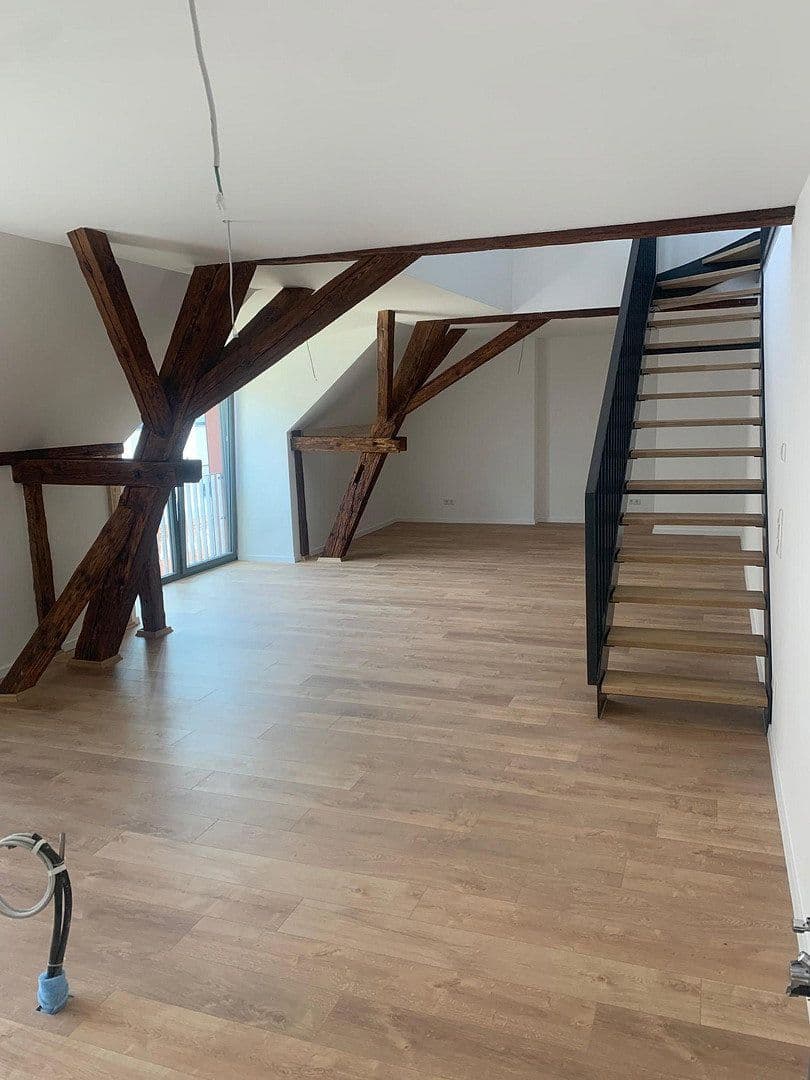 Prenájom bytu 4-izbový 88 m², Neustadt an der Aisch, Bavorsko Prenájom bytu 4-izbový 88 m², Neustadt an der Aisch, Bavorsko