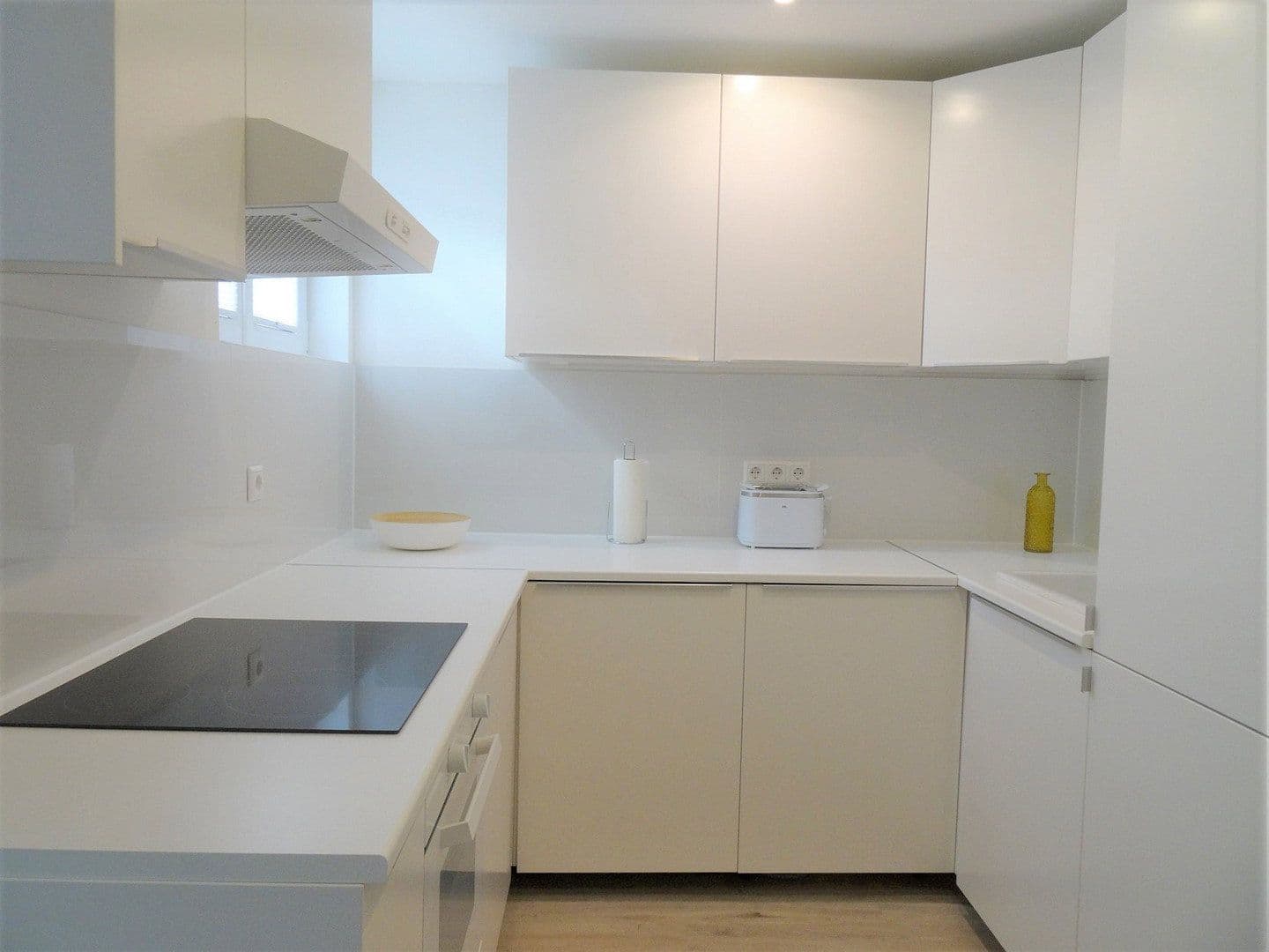 Prenájom bytu 2-izbový 60 m², Stuttgart, Bádensko-Wurttembersko Prenájom bytu 2-izbový 60 m², Stuttgart, Bádensko-Wurttembersko