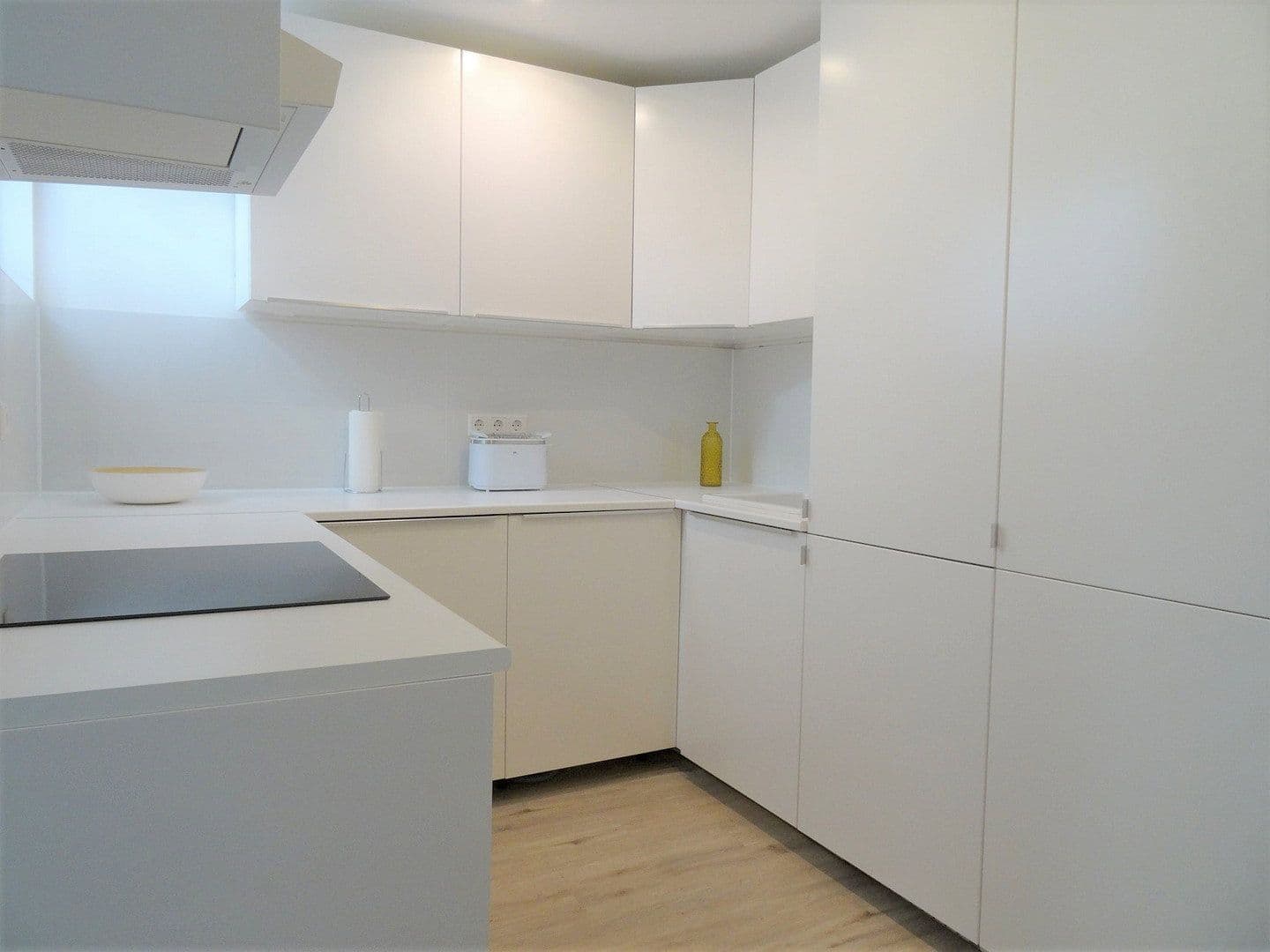 Prenájom bytu 2-izbový 60 m², Stuttgart, Bádensko-Wurttembersko Prenájom bytu 2-izbový 60 m², Stuttgart, Bádensko-Wurttembersko