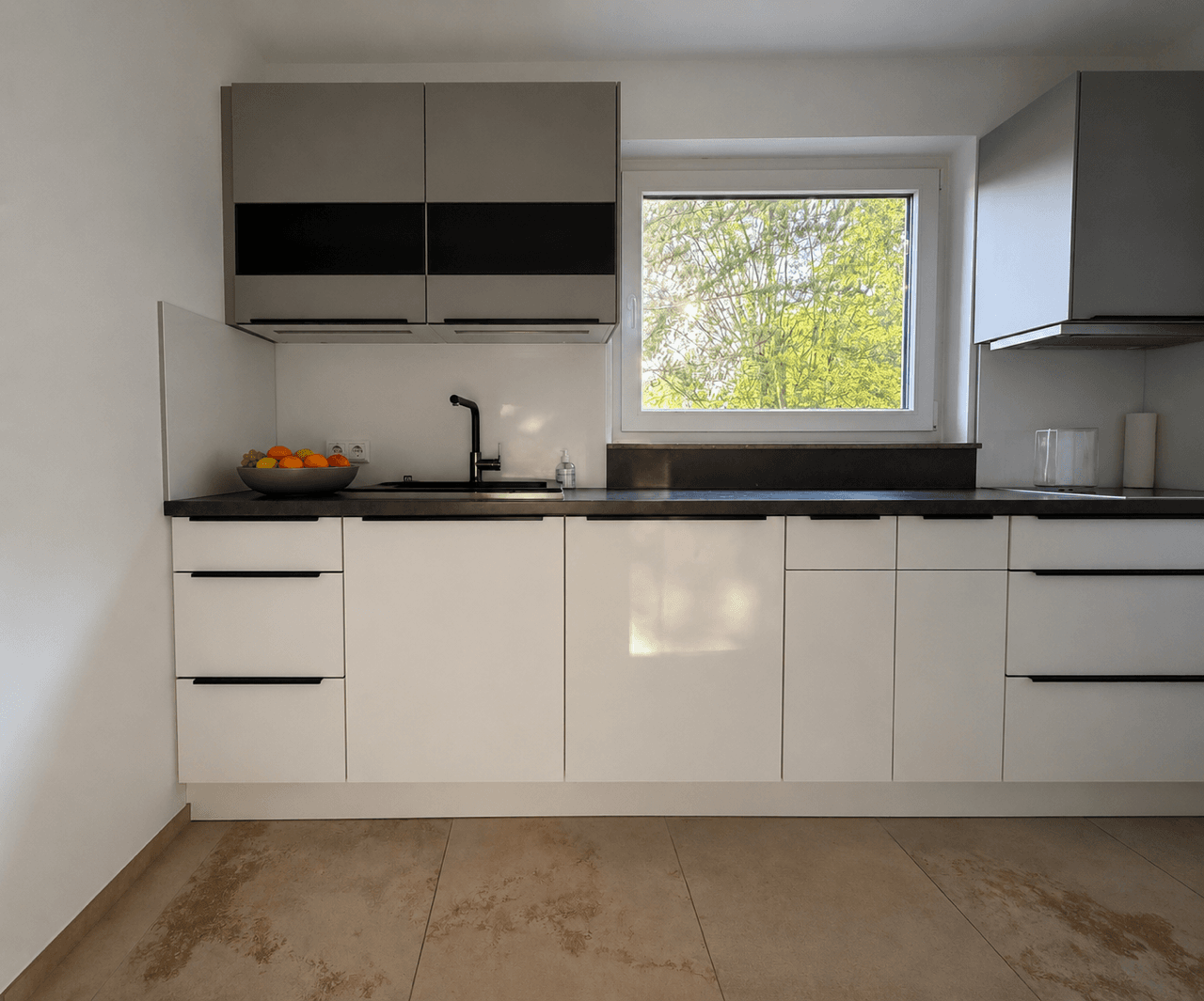 Prenájom bytu 3-izbový 115 m², Göppingen, Bádensko-Wurttembersko Prenájom bytu 3-izbový 115 m², Göppingen, Bádensko-Wurttembersko