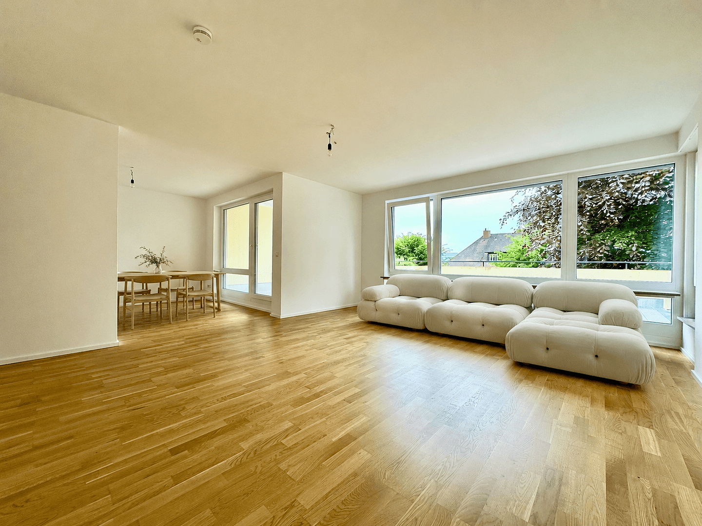 Prenájom bytu 3-izbový 115 m², Göppingen, Bádensko-Wurttembersko Prenájom bytu 3-izbový 115 m², Göppingen, Bádensko-Wurttembersko
